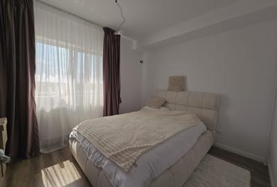 Duplex cu perete dublu- 4 camere - 2 bai - apa curenta - canalizare - pod - 10