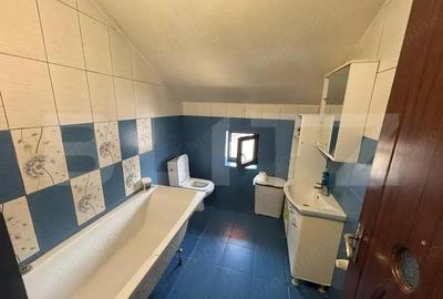 Casa de vanzare cu 5 camere, 200 mp, zona Micro 3 - 16