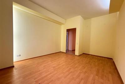 Apartament cu 3 camere decomandat în Tătărași - 9