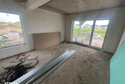 Casă cu 4 camere cu Teren 300 Mp în Central - 3