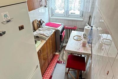 Apartament cu 2 camere nedecomandat în Girocului