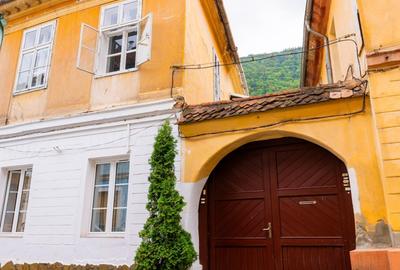 Apartament cu poveste în inima Brașovului – Strada Postăvarului - 9