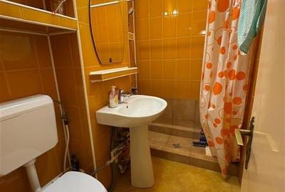 Apartament 3 camere, etaj 1, zona Garii , decomandat, parcare - 14