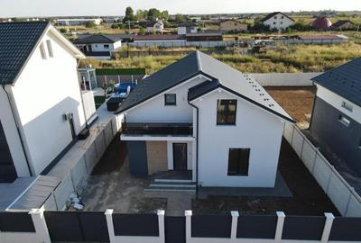 Casă cu 3 camere cu Teren 370 Mp în Berceni