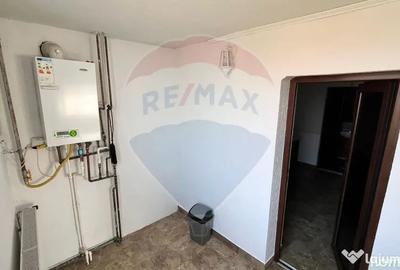 Casă cu 3 camere cu Teren 300 Mp în Central