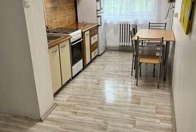 Apartament cu 2 camere semidecomandat în 7 Noiembrie - 2