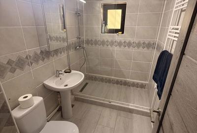 Apartament cu 5 camere în Micro 3 - 4