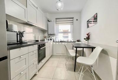 Apartament cu 3 camere în Tractorul