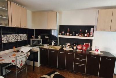 Casă cu 5 camere cu Teren 1080 Mp în Blejoi - 17