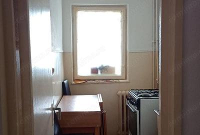 Garsonieră decomandată în Central - 2