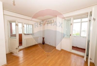 Apartament 3 camere + boxa de vanzare, Panduri, Marriott, 4 balcoane - 2