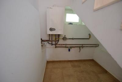 Vila de 200 mp in curte de 800 mp - 11