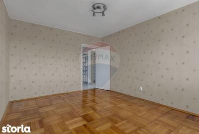 Apartament cu 2 camere decomandat în Romanilor