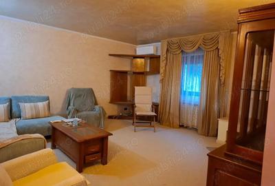 Casă cu 4 camere în Lipovei