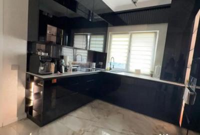 Apartament cu 4 camere decomandat, mobilat în Central - 14