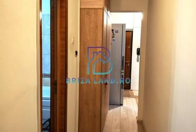 Doamna Ghica, bloc 2002, etaj 3/4, decomandat, doua bai - 14