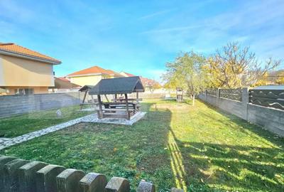 Casă cu 5 camere cu Teren 1000 Mp în Dumbrăvița