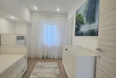 Apartament cu 3 camere semidecomandat în Tomis II - 7