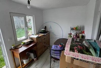 Casa in Jelna, situata la strada principala, la doar 1 minut de sta?ia de autobu - 3