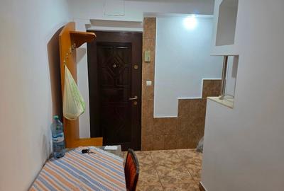 Închiriez apartament 3 camere zona Dacia - 1