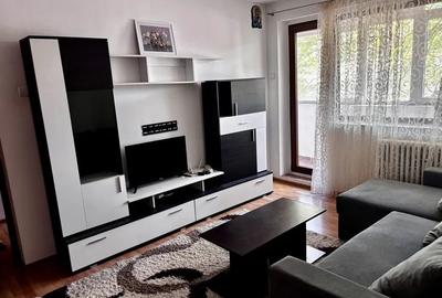 Apartament cu 2 camere semidecomandat-Tătărași/Piața Chirilă