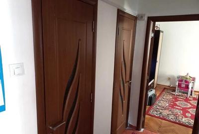 Apartament cu 2 camere, etaj 3/4, zona Podu Ros - 5