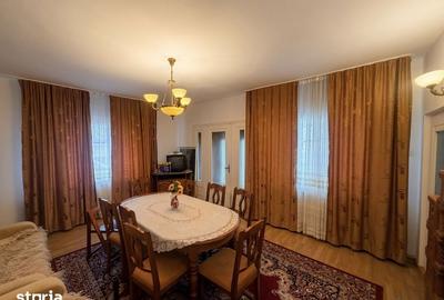 Casă cu 3 camere cu Teren 500 Mp în Agapia - 9
