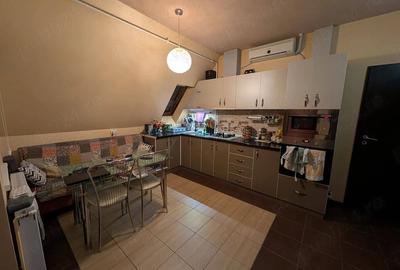Apartament cu 2 camere decomandat în Lipovei
