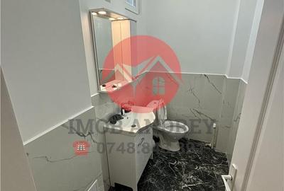 Spațiu comercial, de 70 mp, în Central