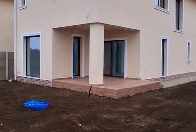 Casă cu 5 camere cu Teren 392 Mp în Dumbrăvița - 3