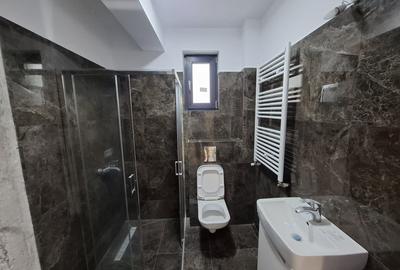 Casă individuală cu 14 camere cu Canalizare în Apărătorii Patriei - 17