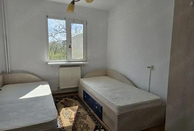 Apartament cu 4 camere semidecomandat în Dacia - 2