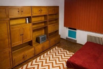 Garsonieră decomandată, mobilată în Complex Studențesc