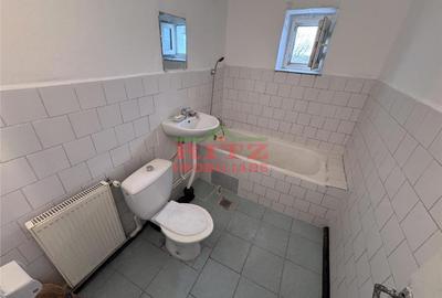 Apartament cu 3 camere semidecomandat în Central - 10