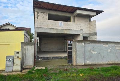 Casa la rosu + acoperis complet - 2