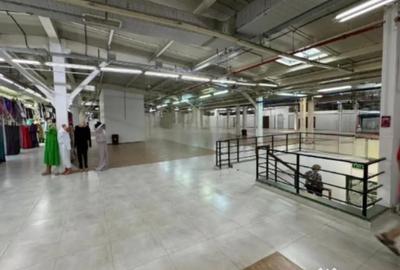 Spațiu comercial, de 1,500 mp, în Militari - 2