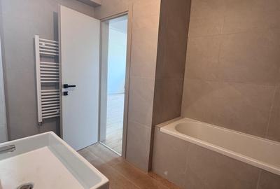 Apartament cu 2 camere semidecomandat în Tractorul - 4