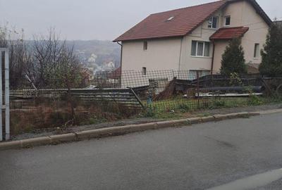 Teren de 700 mp, în Central - 2