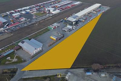 Teren de 10200 mp, în Central - 2