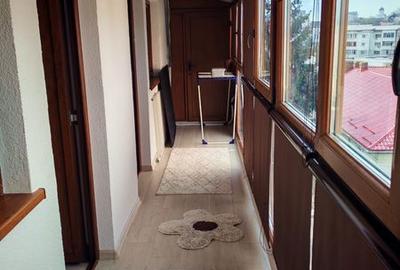 Apartament cu 3 camere în Teilor