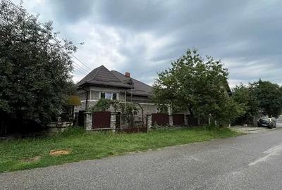 Casă renovată Bujoreni intrare Rm. Vâlcea lângă Muzeu
