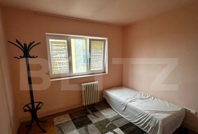 Apartament cu 4 camere decomandat în Central