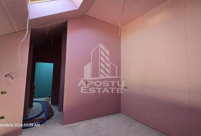 Apartamente noi cu 3 camere, scara interioara, Complexul Studentesc