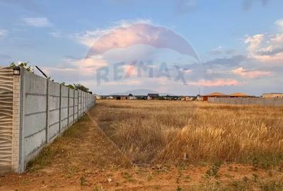 Teren de 681 mp, în Malu Mare - 1