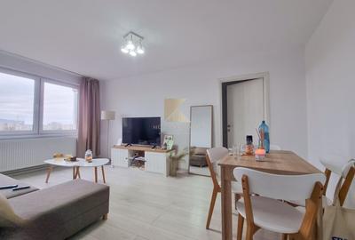 Apartament de 2 camere, semidecomandat, etaj 6/10, mobilat, Victoriei4 - 5