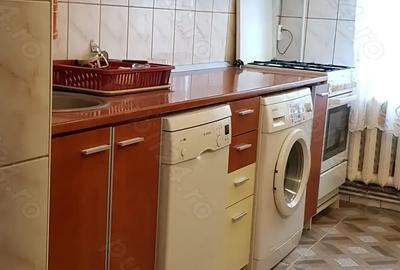 Inchiriez apartament 2 camere - 3