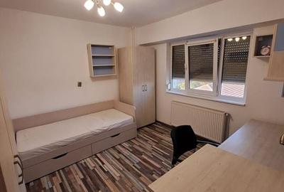 Apartament deosebit cu 3 camere decomandat   |    Zona Aradului - 8