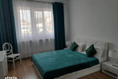 Spațiu comercial, de 2,000 mp, în Central - 4