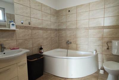 Casă cu 4 camere cu Teren 560 Mp în Joița - 1