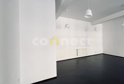 Spațiu comercial, de 50.959999084473 mp, în Florești